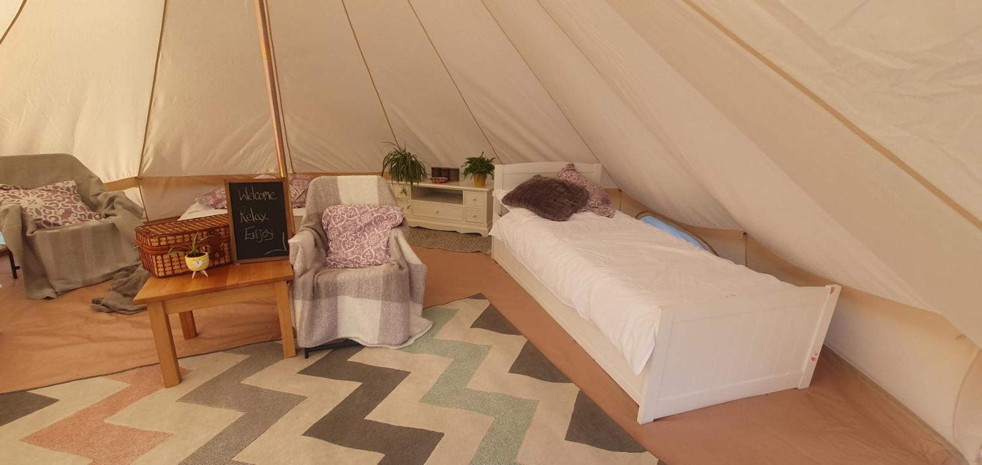 Trevena Cross Glamping & Camping Хелстон Экстерьер фото