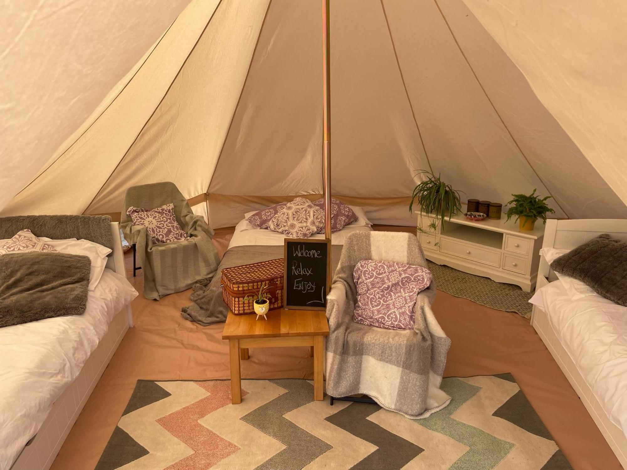 Trevena Cross Glamping & Camping Хелстон Экстерьер фото