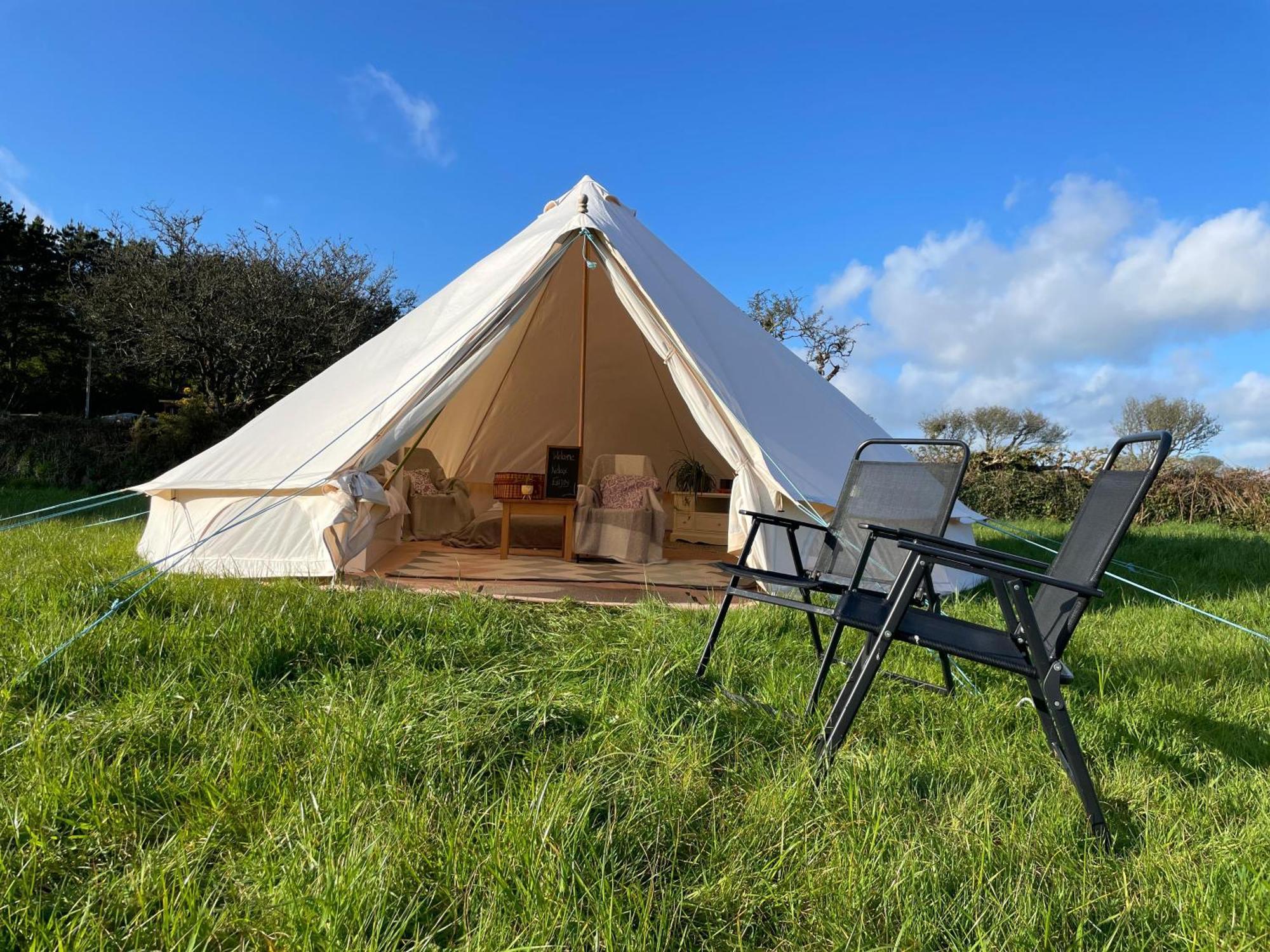 Trevena Cross Glamping & Camping Хелстон Экстерьер фото